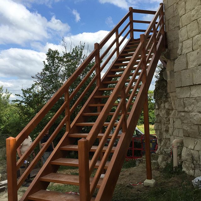 REGIS BERTHELOT Fabricant Escaliers Longue Jumelles 61779240 353371498695435 5511758852514788006 N